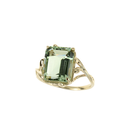 Gold ring with green amethyst