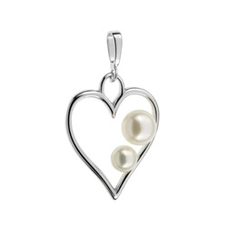 Silver pendant with natural pearl