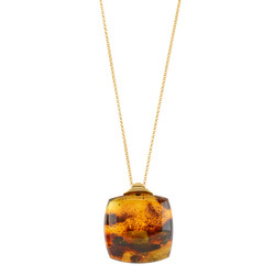 Necklace with amber