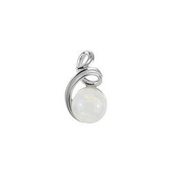 Silver pendant with moonstone