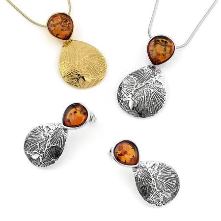 Silver earrings with amber