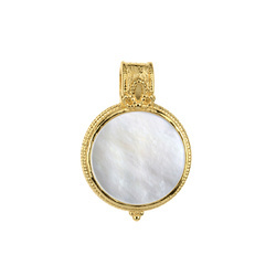 Silver pendant with Mother of Pearl