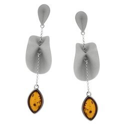 Silver earrings with amber