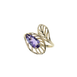 Gold ring with amethyst