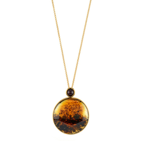 Necklace with amber